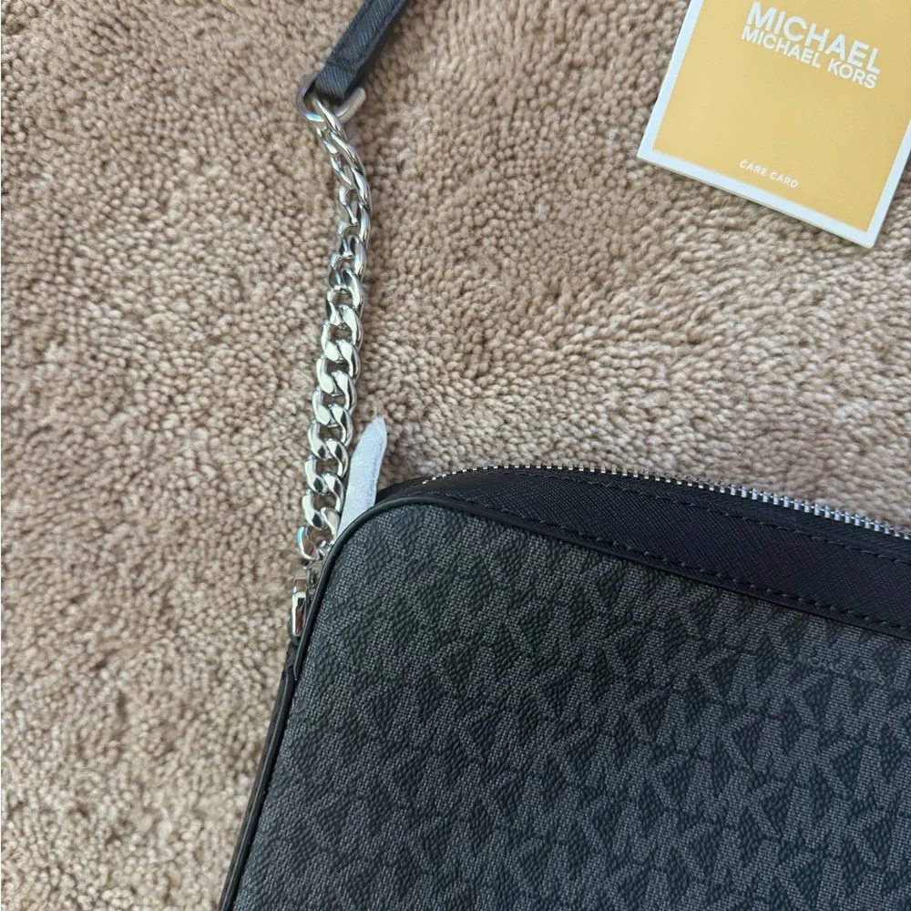 Michael Kors NWT Black AND silver Crossbody Bag - Picture 7 of 8